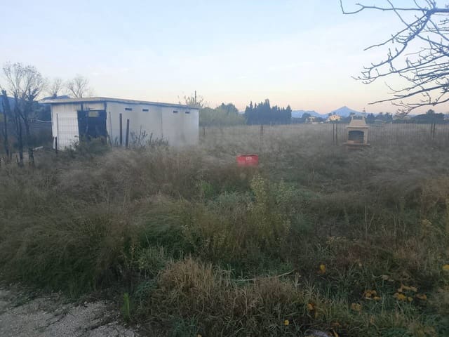 Landgrundstück zu verkaufen in Oliva - 70.000 € (Ref: 9471062)