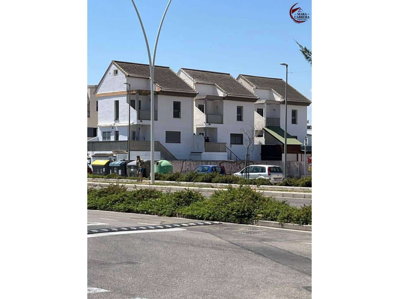 3 slaapkamer Halfvrijstaande villa te koop in Gandia met garage - € 272.000 (Ref: 9474550)