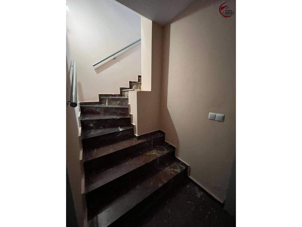 3 slaapkamer Halfvrijstaande villa te koop in Gandia met garage - € 272.000 (Ref: 9474550)