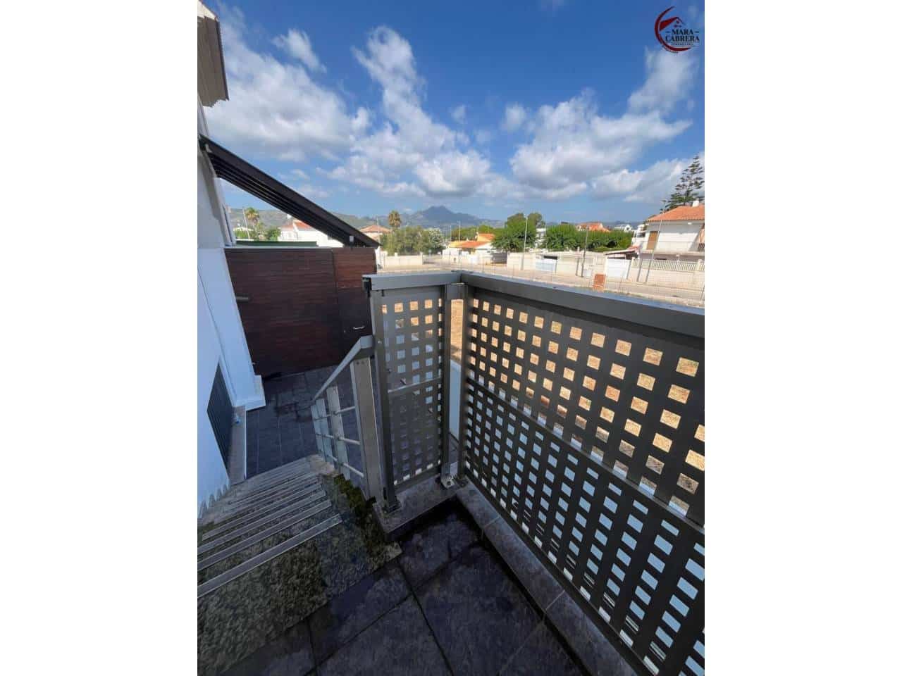 3 slaapkamer Halfvrijstaande villa te koop in Gandia met garage - € 272.000 (Ref: 9474550)