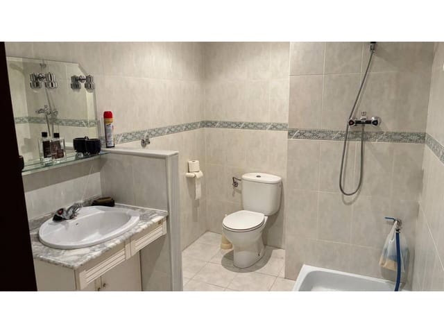 5 bedroom Commercial for rent in Gandia with garage - € 1,350 (Ref: 9490999)