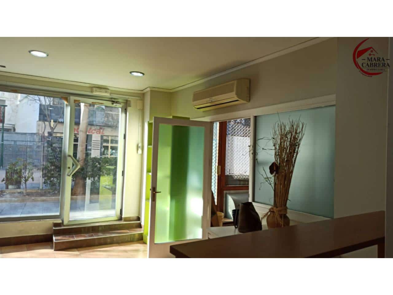 Local Commercial de 4 chambres à louer à Gandia - 1 000 € (Ref: 9508052)