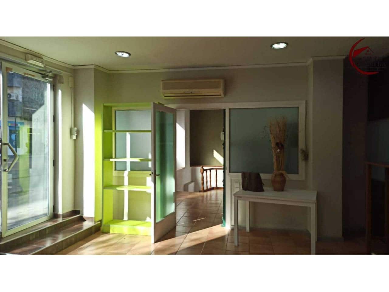 Local Commercial de 4 chambres à louer à Gandia - 1 000 € (Ref: 9508052)