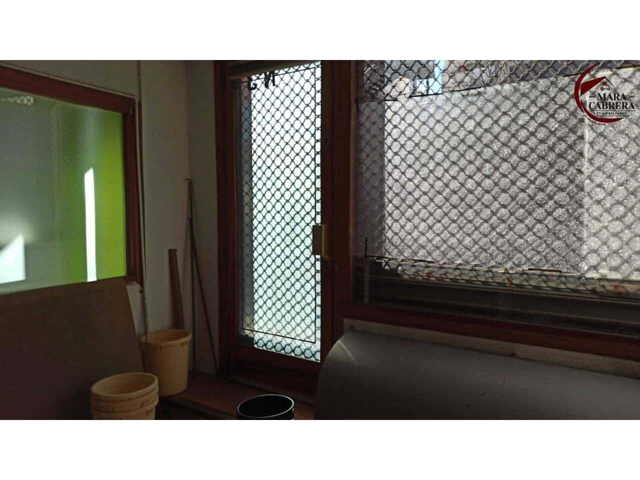 Local Commercial de 4 chambres à louer à Gandia - 1 000 € (Ref: 9508052)