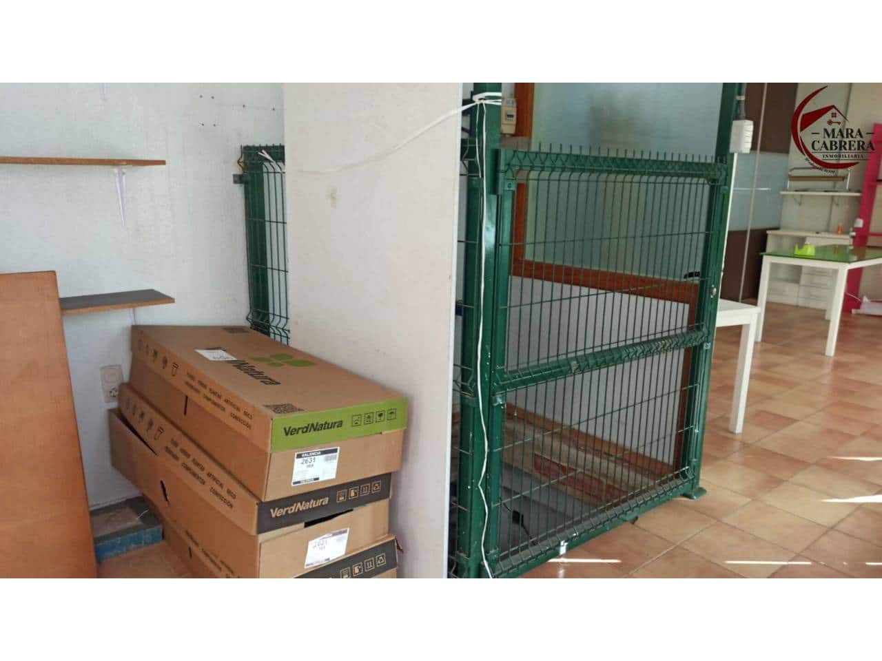 Local Commercial de 4 chambres à louer à Gandia - 1 000 € (Ref: 9508052)