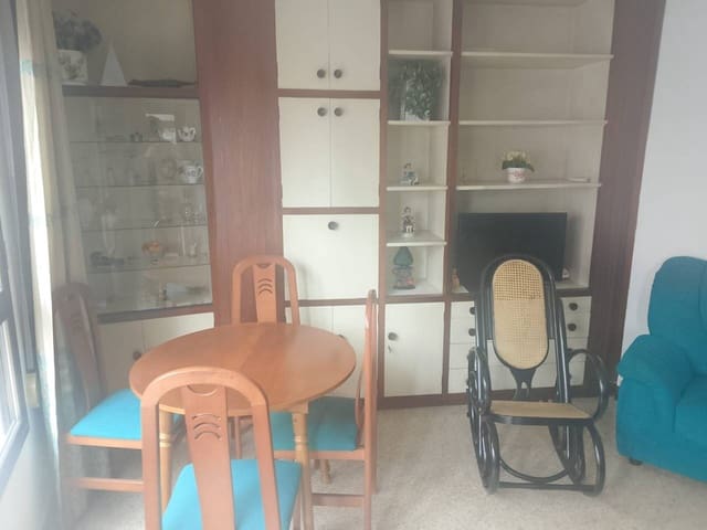 3 makuuhuone Asunto vuokrattavana paikassa Oliva - 700 € (Ref: 9518263)