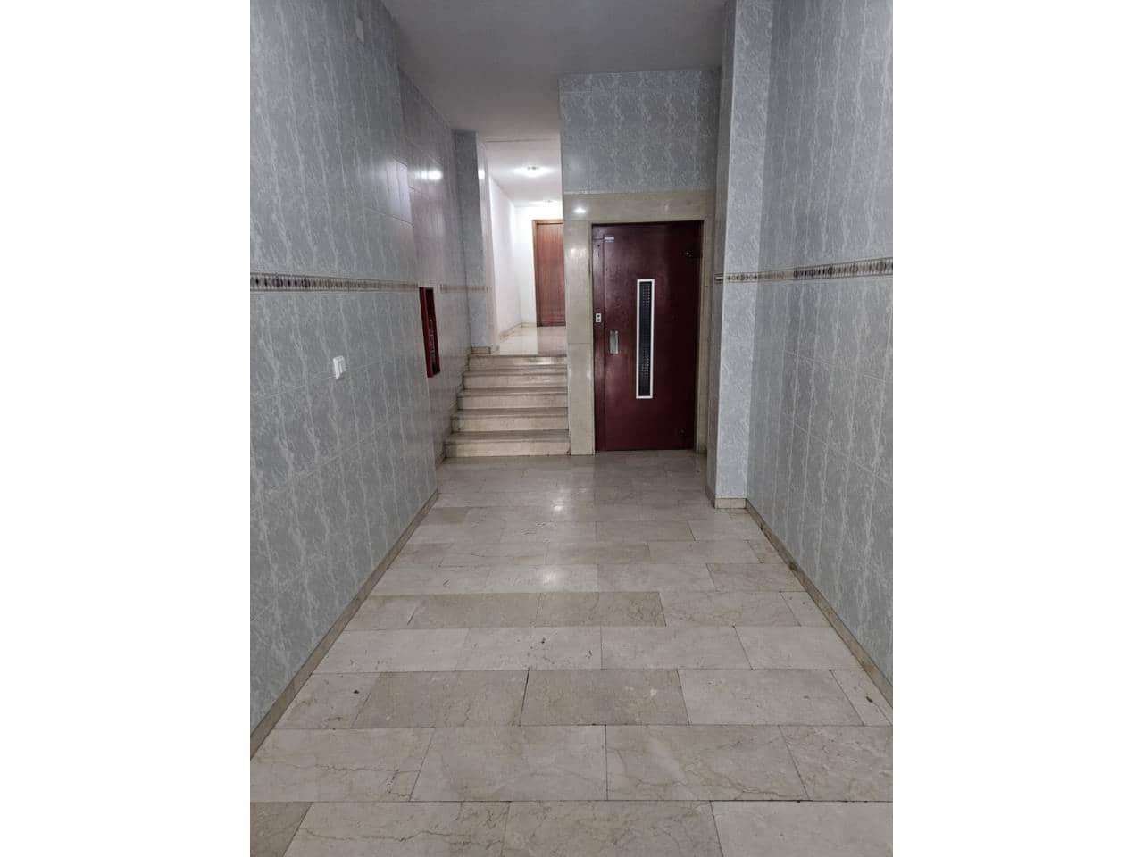 4 chambre Appartement à vendre à Tavernes de la Valldigna avec garage - 135 000 € (Ref: 9533060)