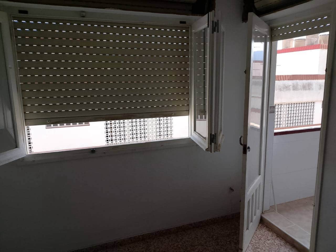 3 chambre Appartement à vendre à Tavernes de la Valldigna avec garage - 90 000 € (Ref: 9533061)