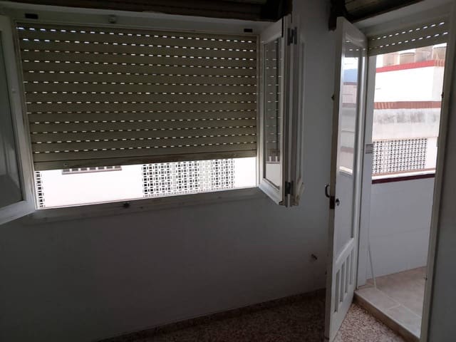 3 chambre Appartement à vendre à Tavernes de la Valldigna avec garage - 90 000 € (Ref: 9533061)