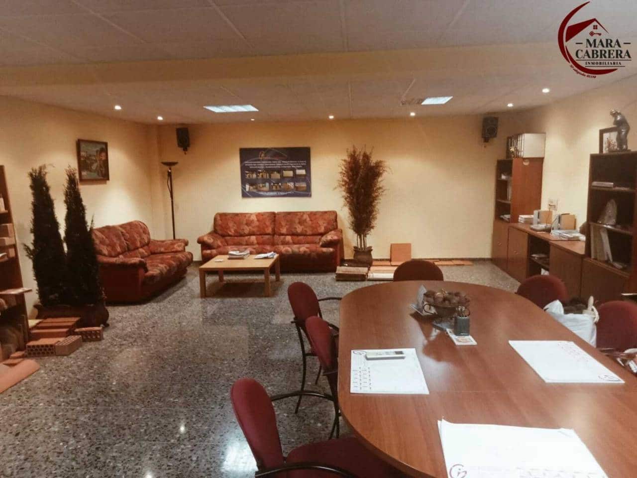 5 bedroom Commercial for rent in Gandia with garage - € 1,350 (Ref: 9537094)