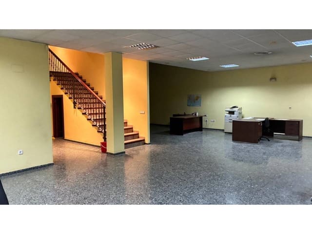 5 sypialnia Komercyjne do wynajęcia w Gandia z garażem - 1 350 € (Ref: 9537094)