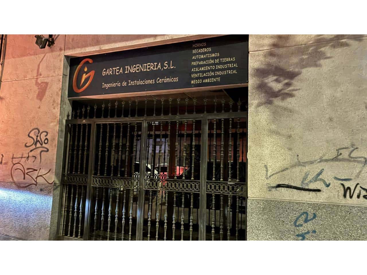 5 bedroom Commercial for rent in Gandia with garage - € 1,350 (Ref: 9537094)