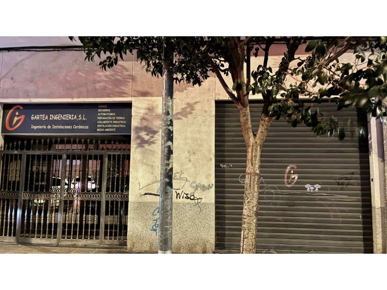 5 bedroom Commercial for rent in Gandia with garage - € 1,350 (Ref: 9537094)