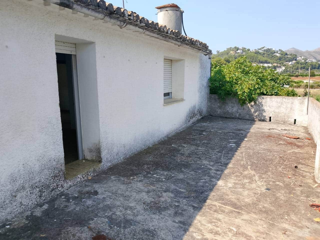 5 bedroom Commercial for sale in Villalonga with garage - € 112,000 (Ref: 9537099)