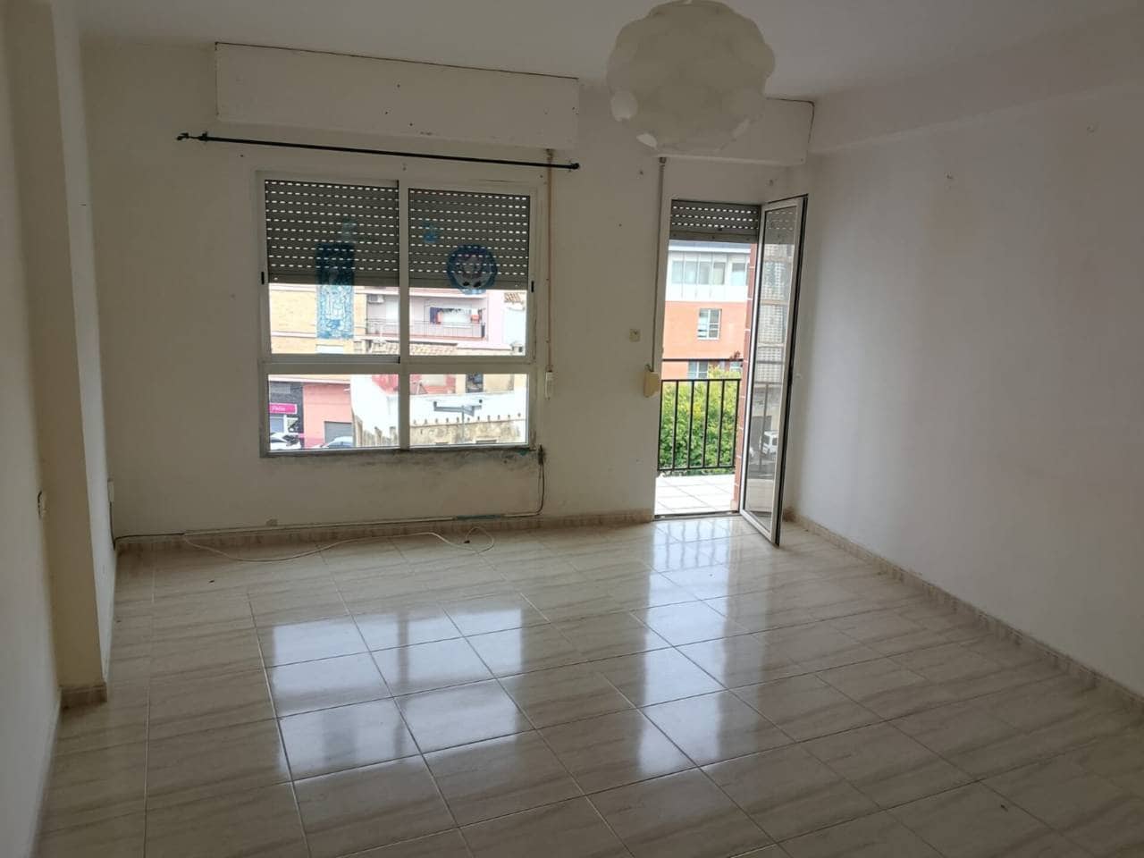 4 makuuhuone Asunto myytävänä paikassa Oliva - 96 800 € (Ref: 9550469)