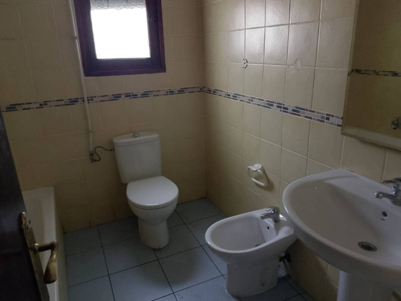 4 makuuhuone Asunto myytävänä paikassa Oliva - 96 800 € (Ref: 9550469)