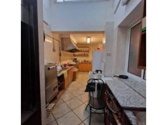 2 camera da letto Ristorante/Bar da affittare in Ador - 900 € (Rif: 9550470)