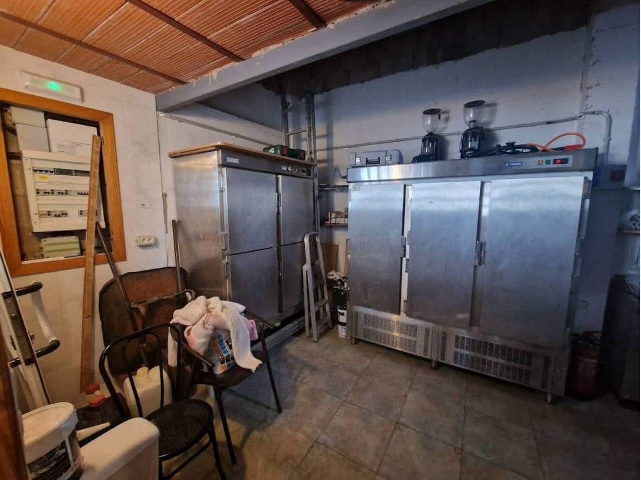 2 soveværelse Restaurant/Bar til leje i Ador - € 900 (Ref: 9550470)