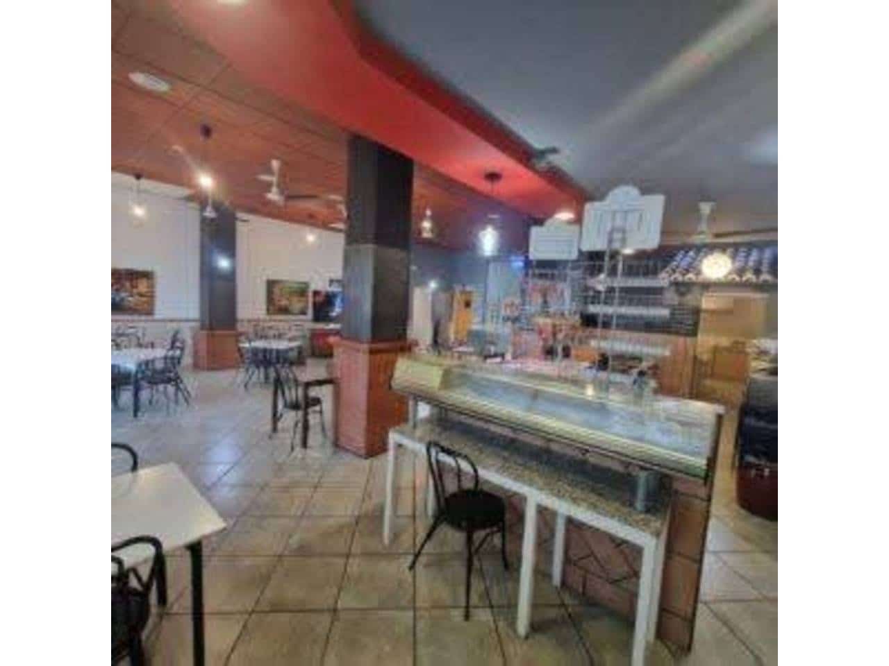 2 soveværelse Restaurant/Bar til leje i Ador - € 900 (Ref: 9550470)