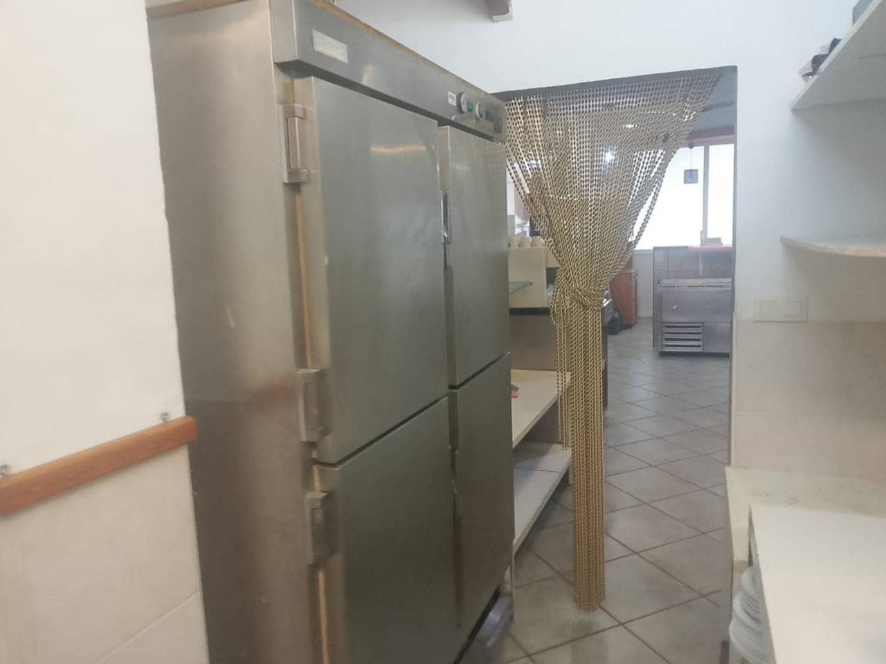 2 soveværelse Restaurant/Bar til leje i Ador - € 900 (Ref: 9550470)