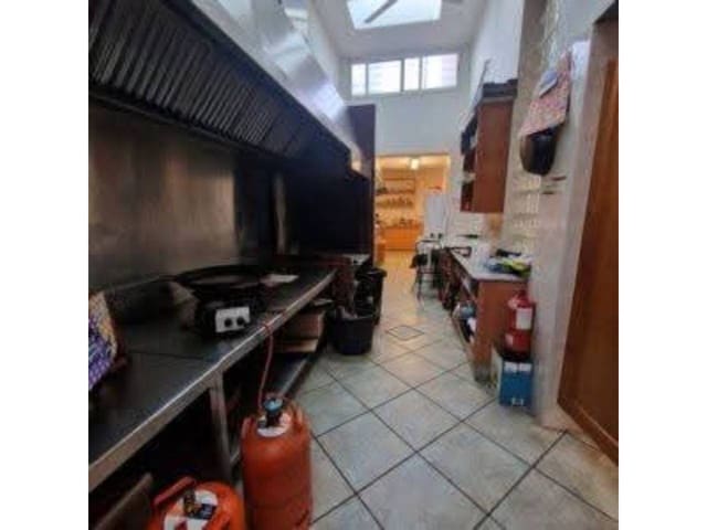 2 camera da letto Ristorante/Bar da affittare in Ador - 900 € (Rif: 9550470)