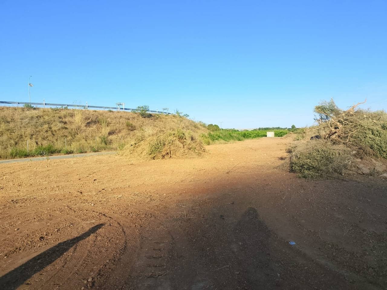 Ubebygd land til salgs i Oliva - € 10 000 (Ref: 9570336)