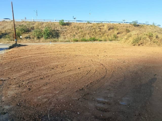 Mark till salu i Oliva - 10 000 € (Ref: 9570336)