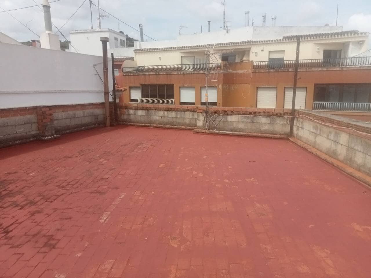 11 makuuhuone Kaupallinen myytävänä paikassa Oliva - 750 000 € (Ref: 9570337)