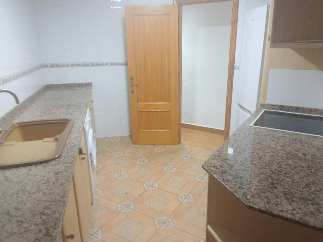 4 makuuhuone Asunto myytävänä paikassa Oliva - 140 000 € (Ref: 9572248)