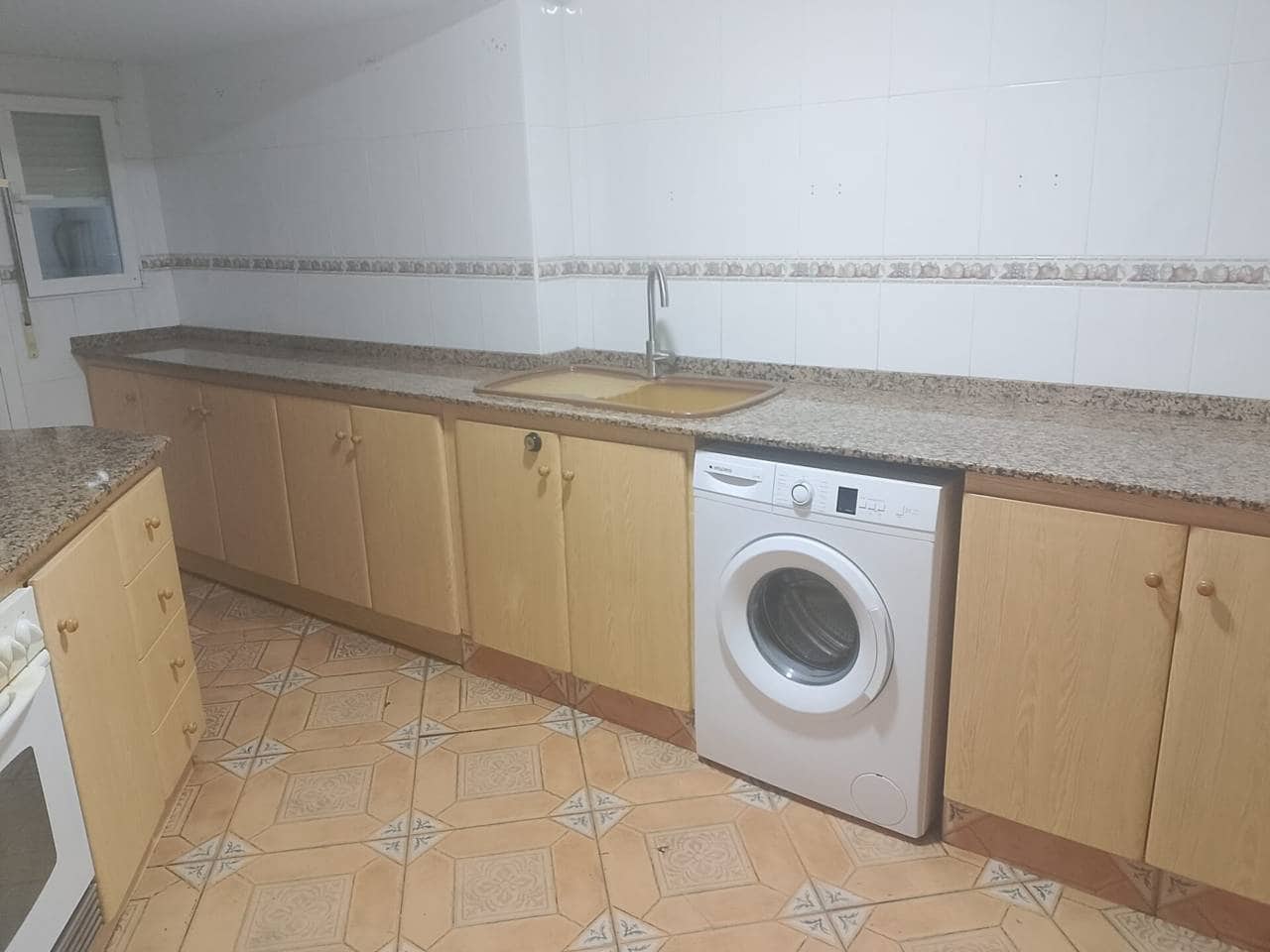 4 makuuhuone Asunto myytävänä paikassa Oliva - 140 000 € (Ref: 9572248)