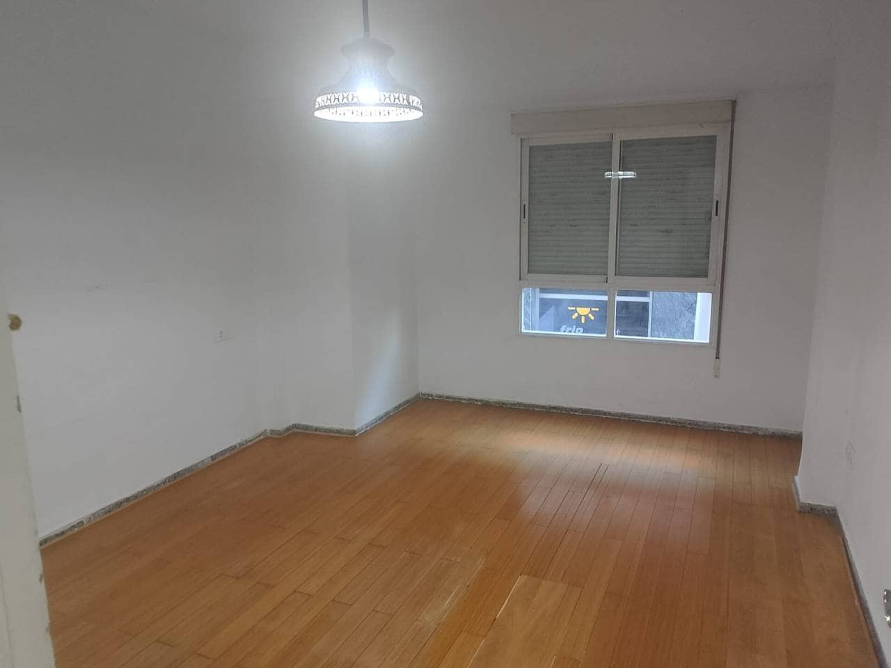 4 makuuhuone Asunto myytävänä paikassa Oliva - 140 000 € (Ref: 9572248)