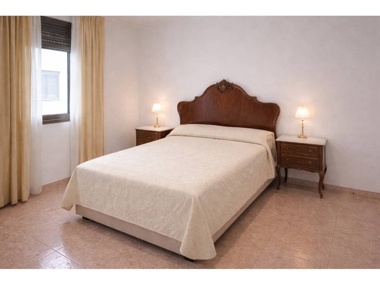 3 makuuhuone Asunto myytävänä paikassa Oliva - 125 000 € (Ref: 9572249)