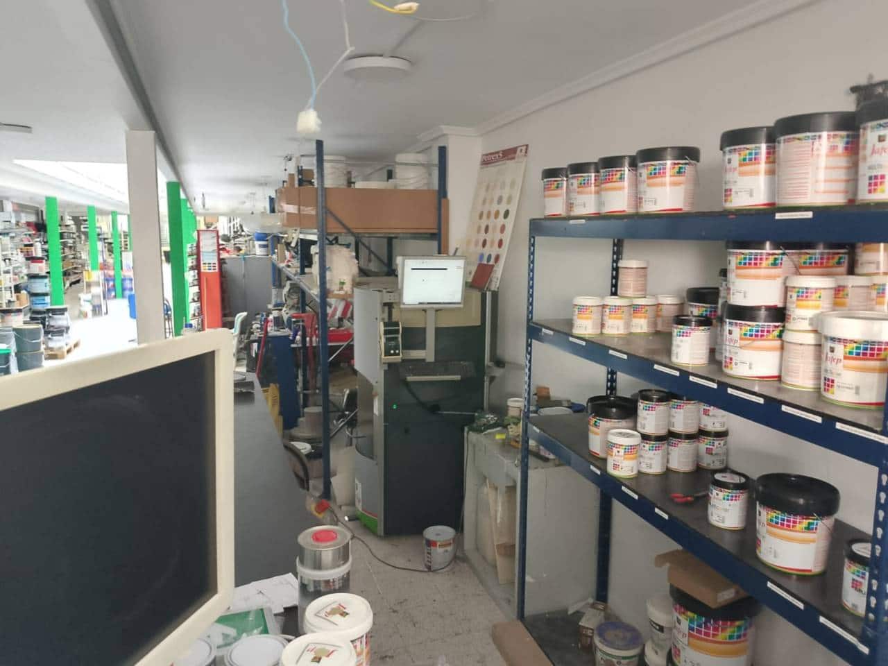 2 soverom Kommersiell til leie i Oliva - € 700 (Ref: 9606901)