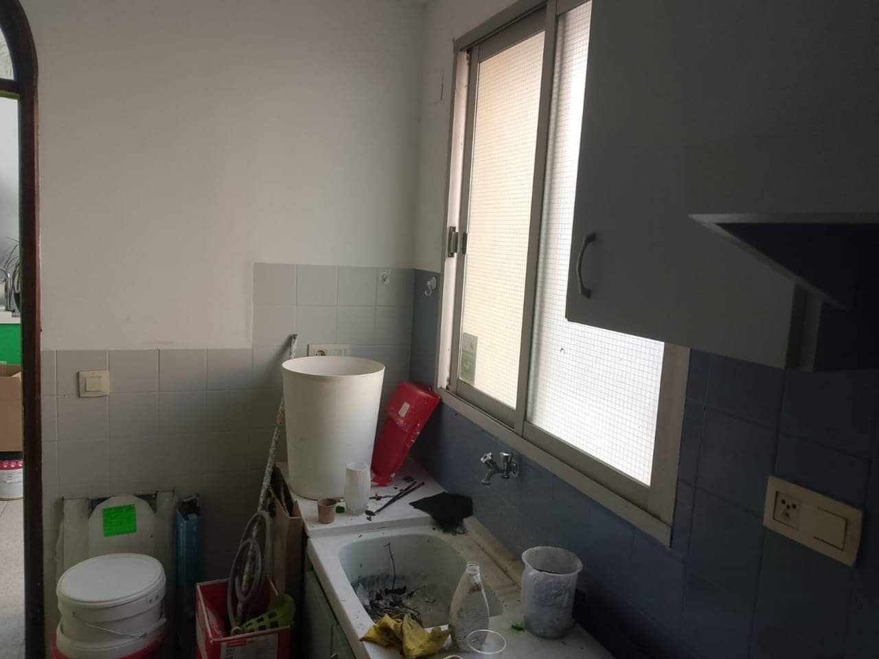 2 soverom Kommersiell til leie i Oliva - € 700 (Ref: 9606901)