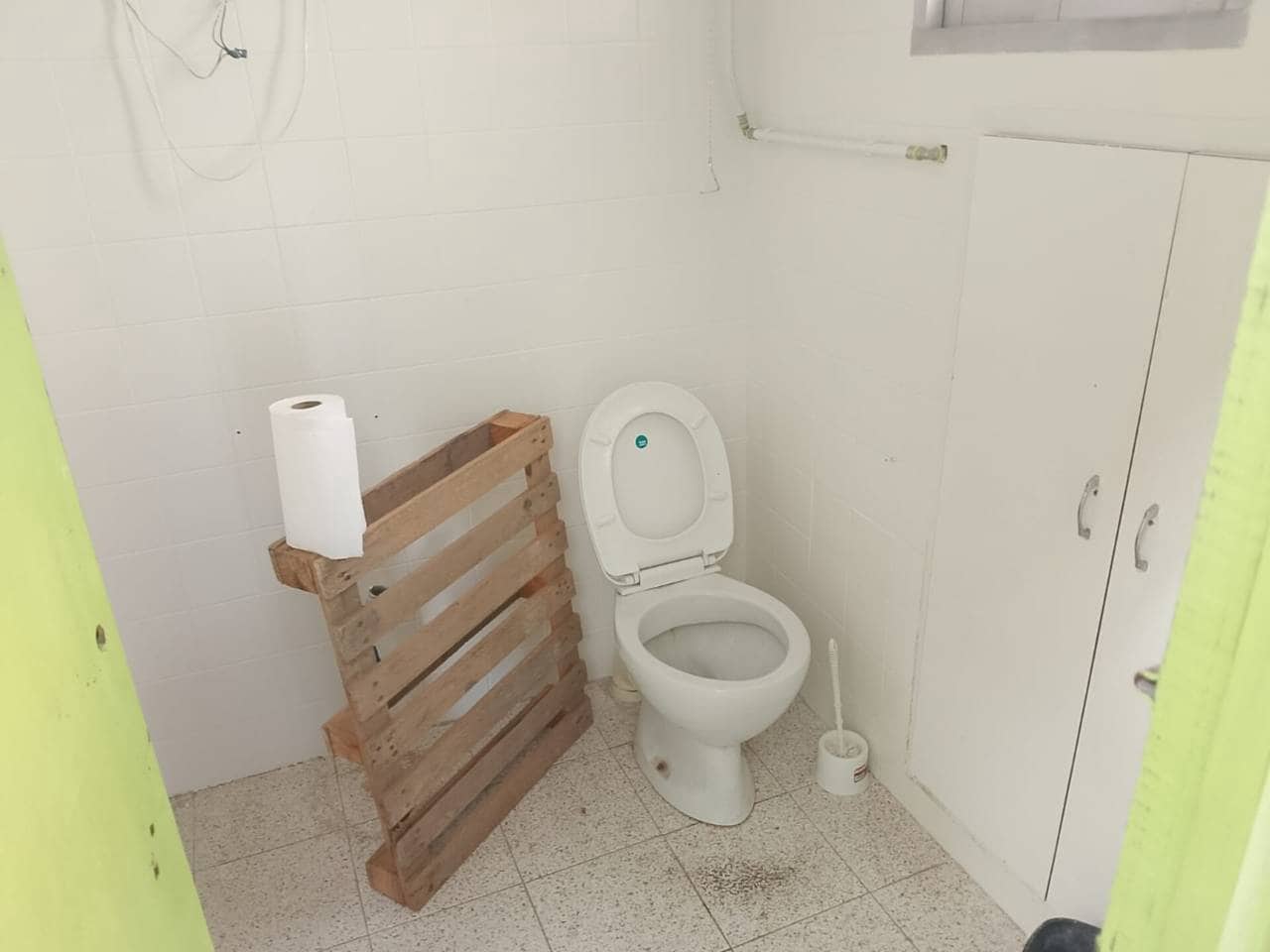 2 soverom Kommersiell til leie i Oliva - € 700 (Ref: 9606901)