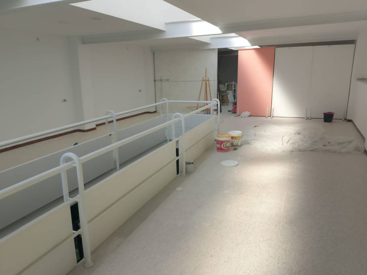 2 soverom Kommersiell til leie i Oliva - € 700 (Ref: 9606901)