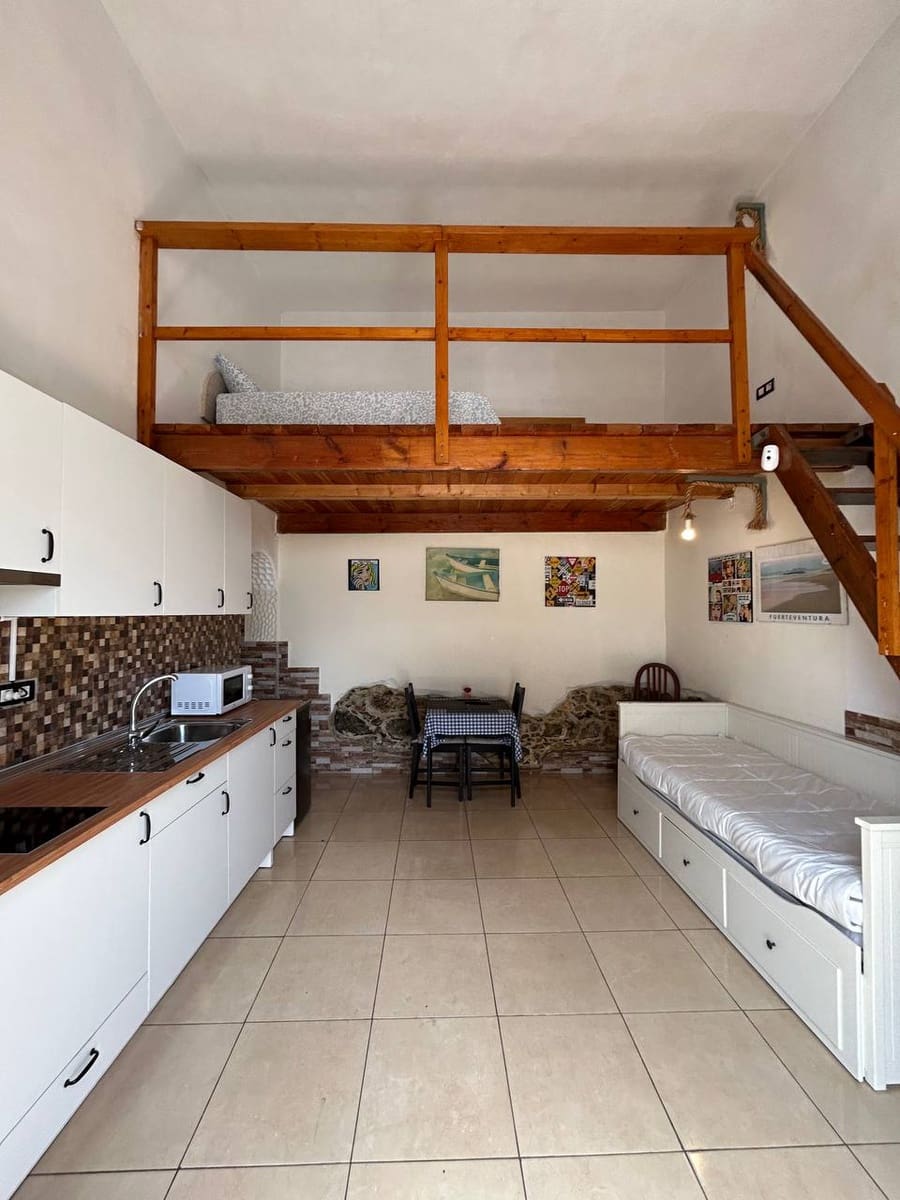 Studio for rent in Puerto del Rosario - € 975 (Ref: 10011761)