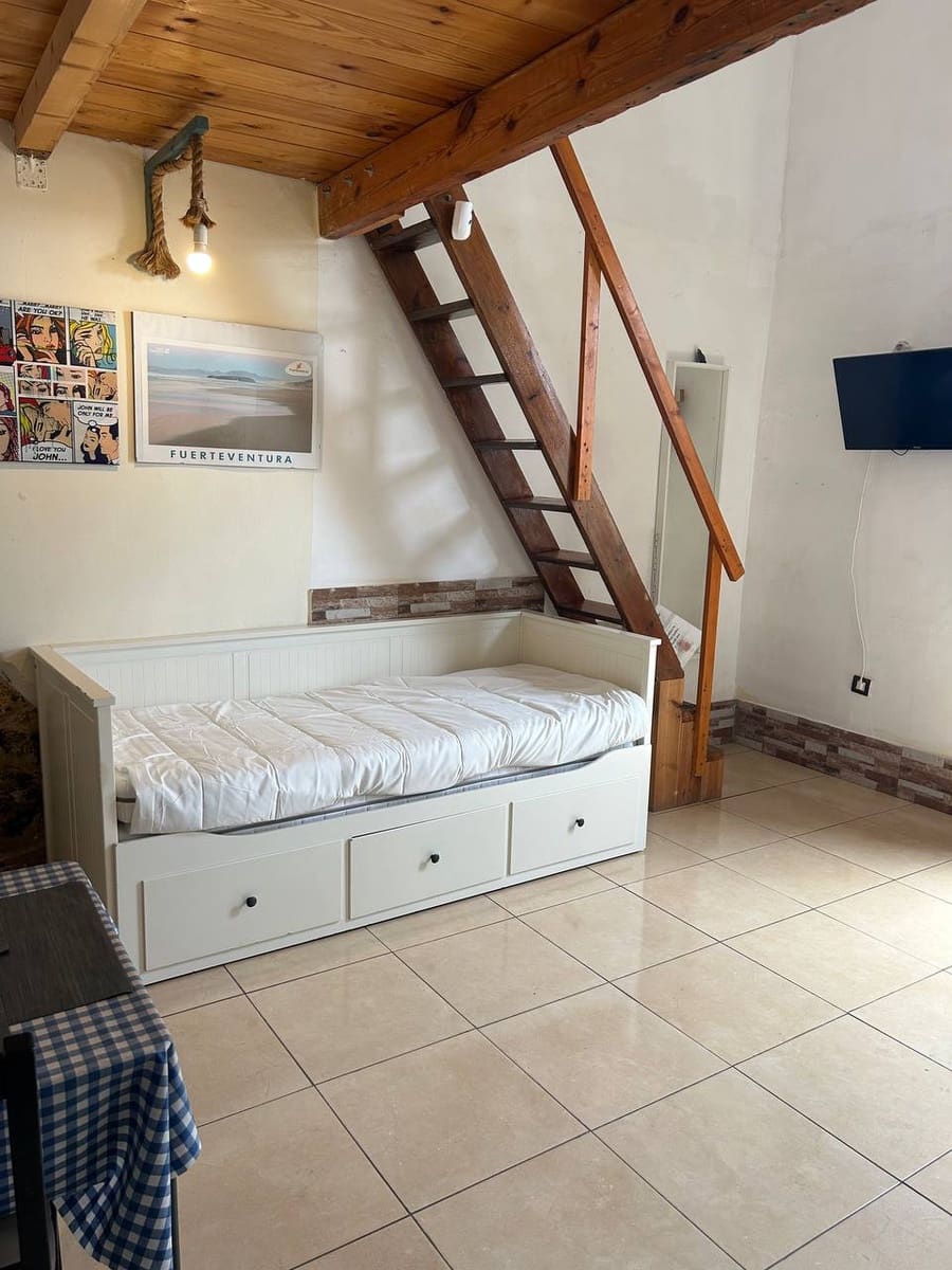 Studio for rent in Puerto del Rosario - € 975 (Ref: 10011761)