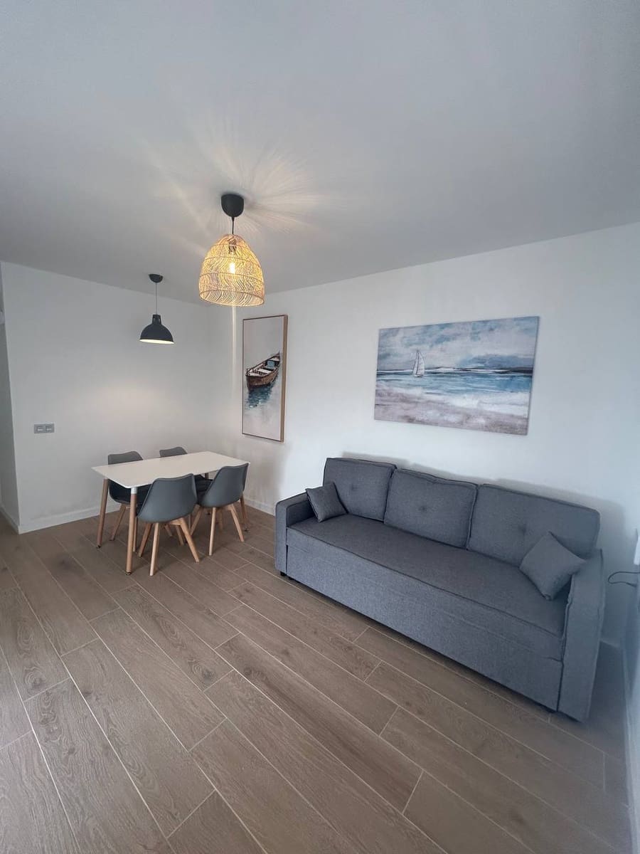 1 bedroom Apartment for rent in Corralejo with pool garage - € 1,150 (Ref: 10011939)