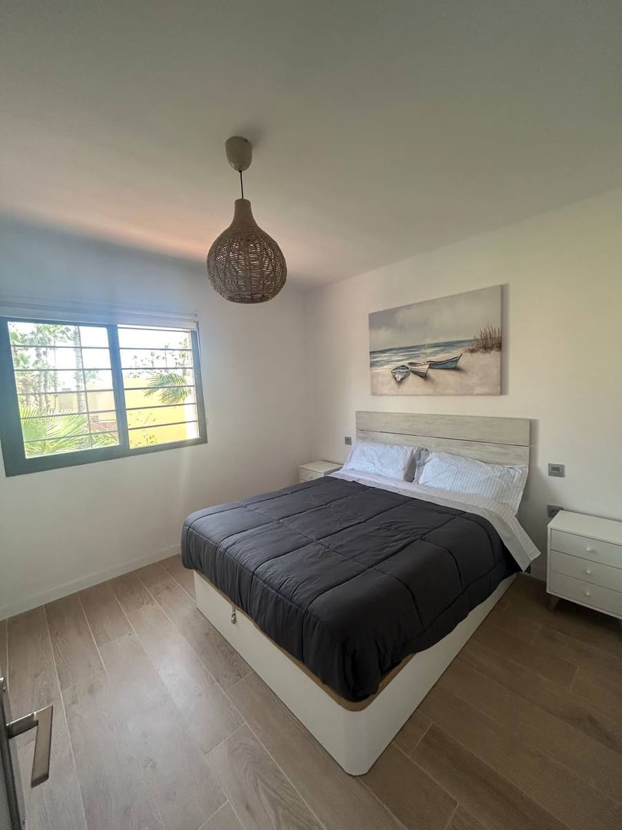 1 bedroom Apartment for rent in Corralejo with pool garage - € 1,150 (Ref: 10011939)