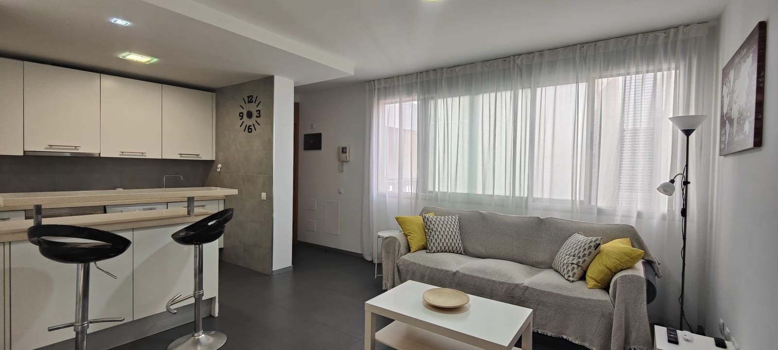 1 bedroom Apartment for rent in Las Palmas de Gran Canaria with garage - € 950 (Ref: 10012199)