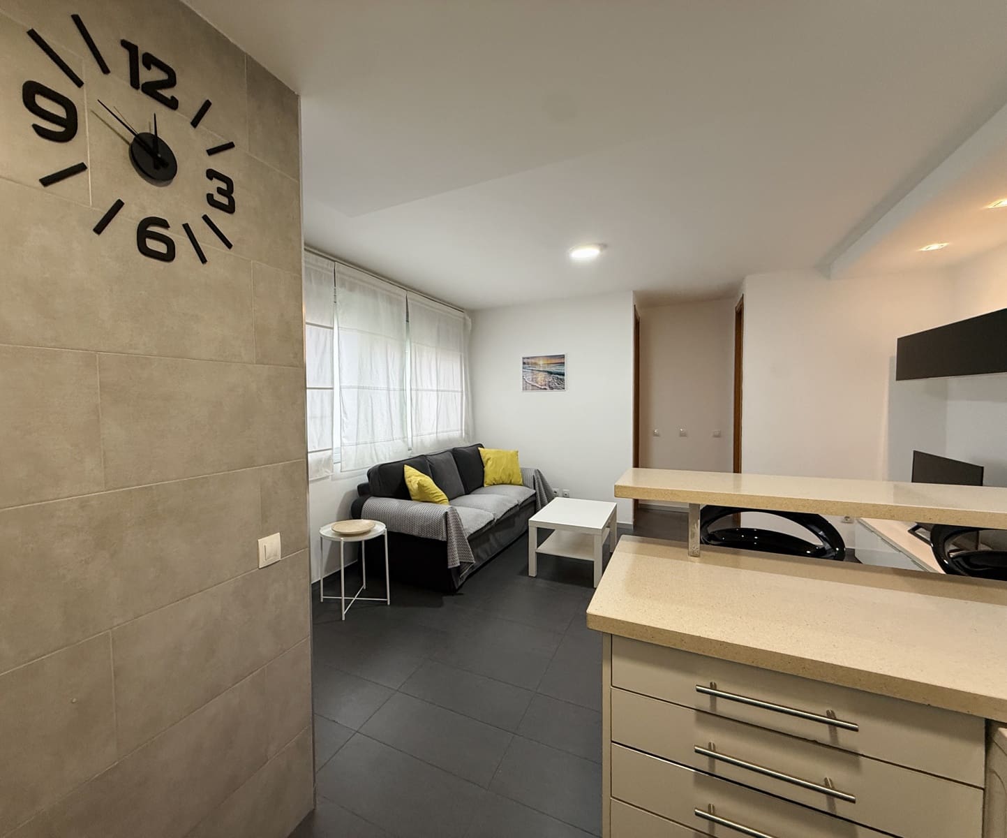 1 bedroom Apartment for rent in Las Palmas de Gran Canaria with garage - € 950 (Ref: 10012199)