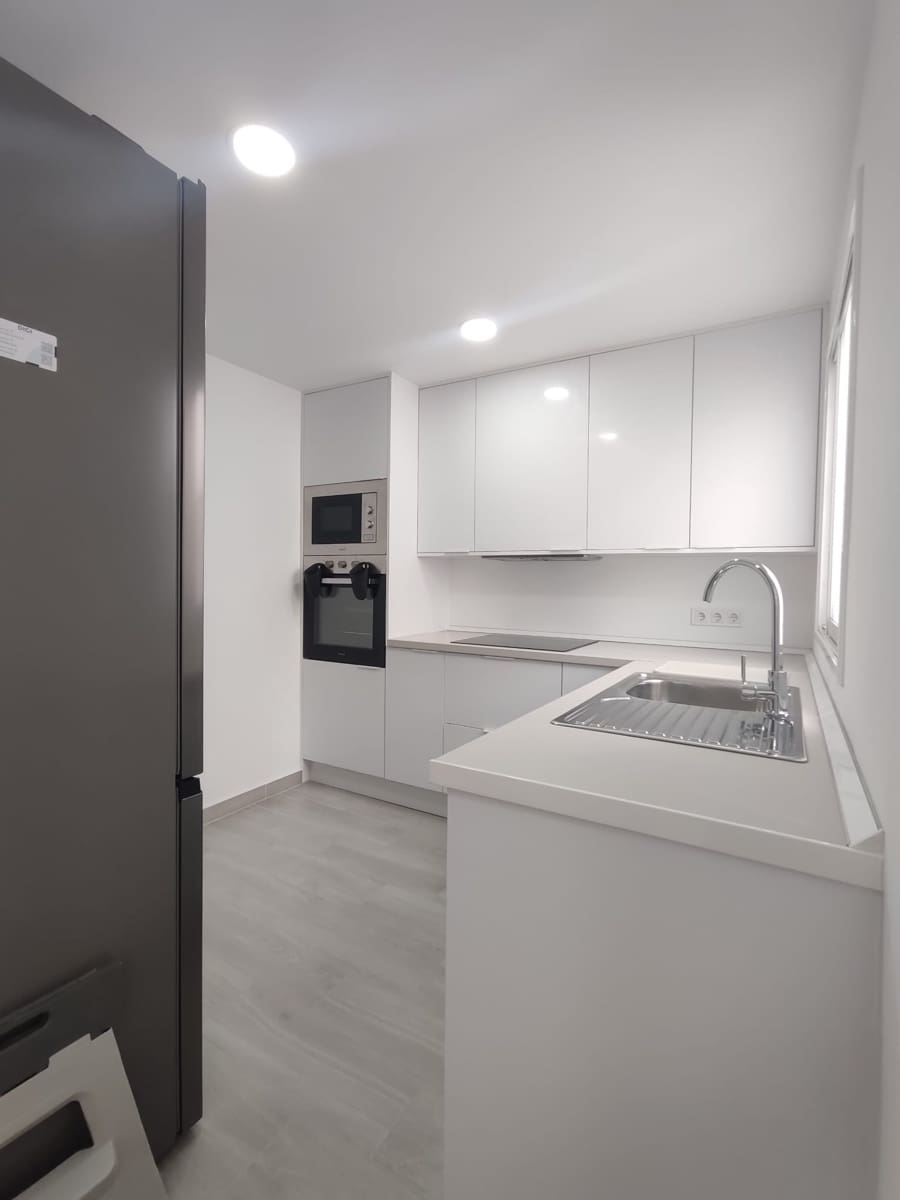 7 soveværelse Lejlighed til leje i San Cristobal de La Laguna - € 460 (Ref: 10124745)