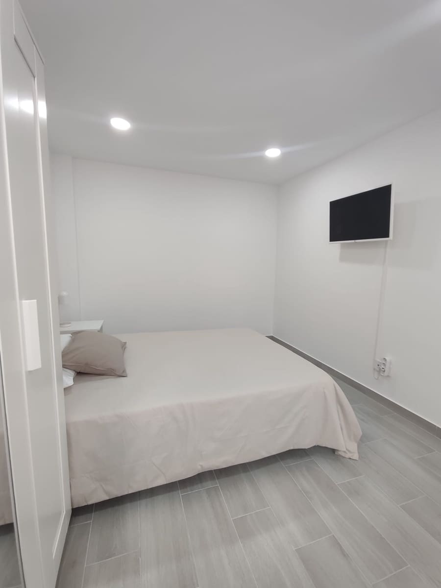 7 soveværelse Lejlighed til leje i San Cristobal de La Laguna - € 460 (Ref: 10124745)
