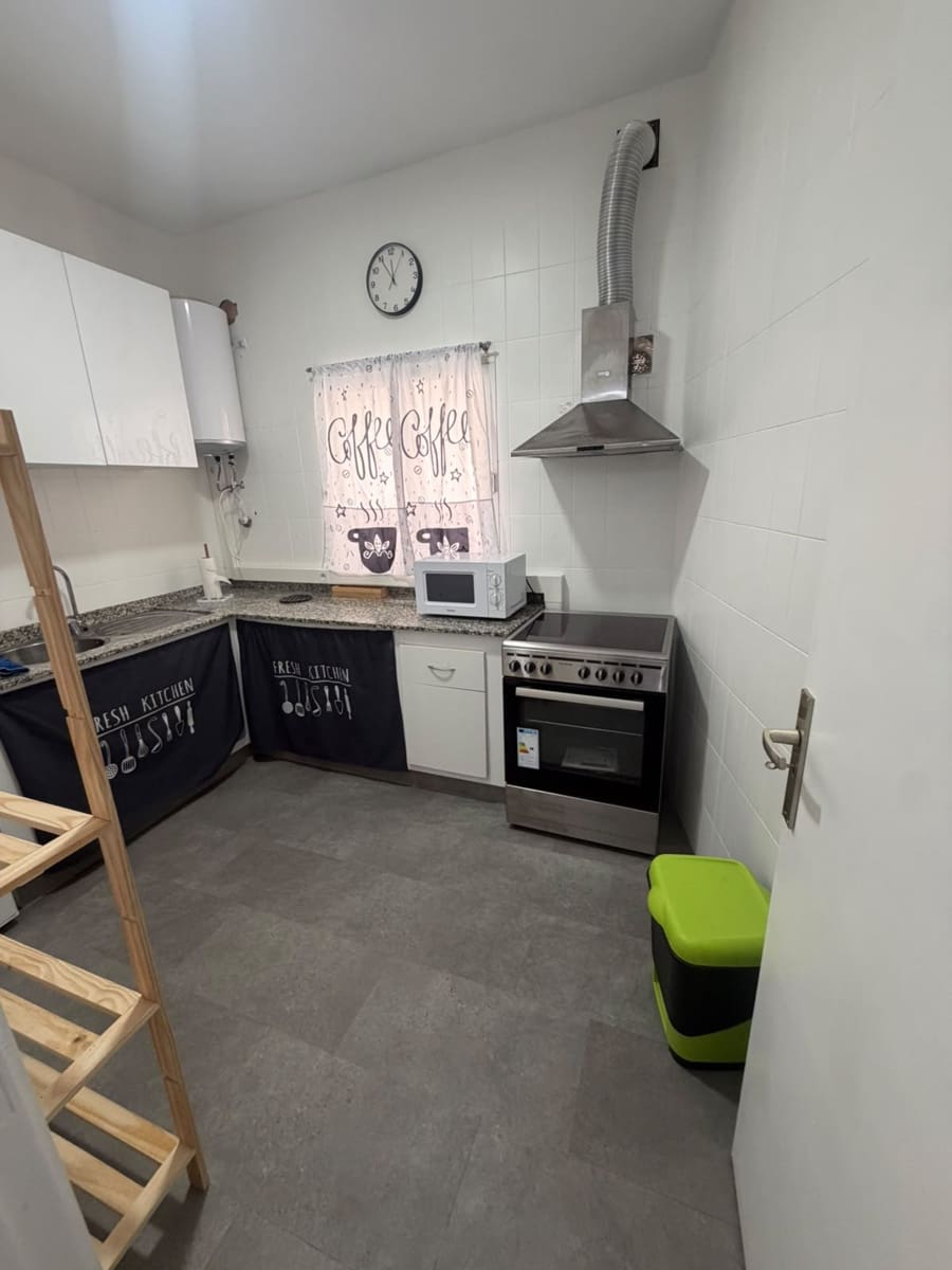 5 Zimmer Apartment zu vermieten in El Sobradillo - 315 € (Ref: 10158490)