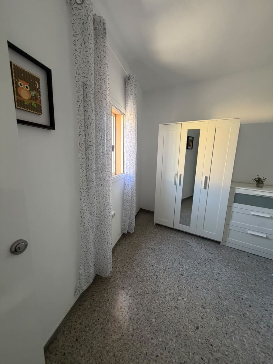 5 Zimmer Apartment zu vermieten in El Sobradillo - 315 € (Ref: 10158490)