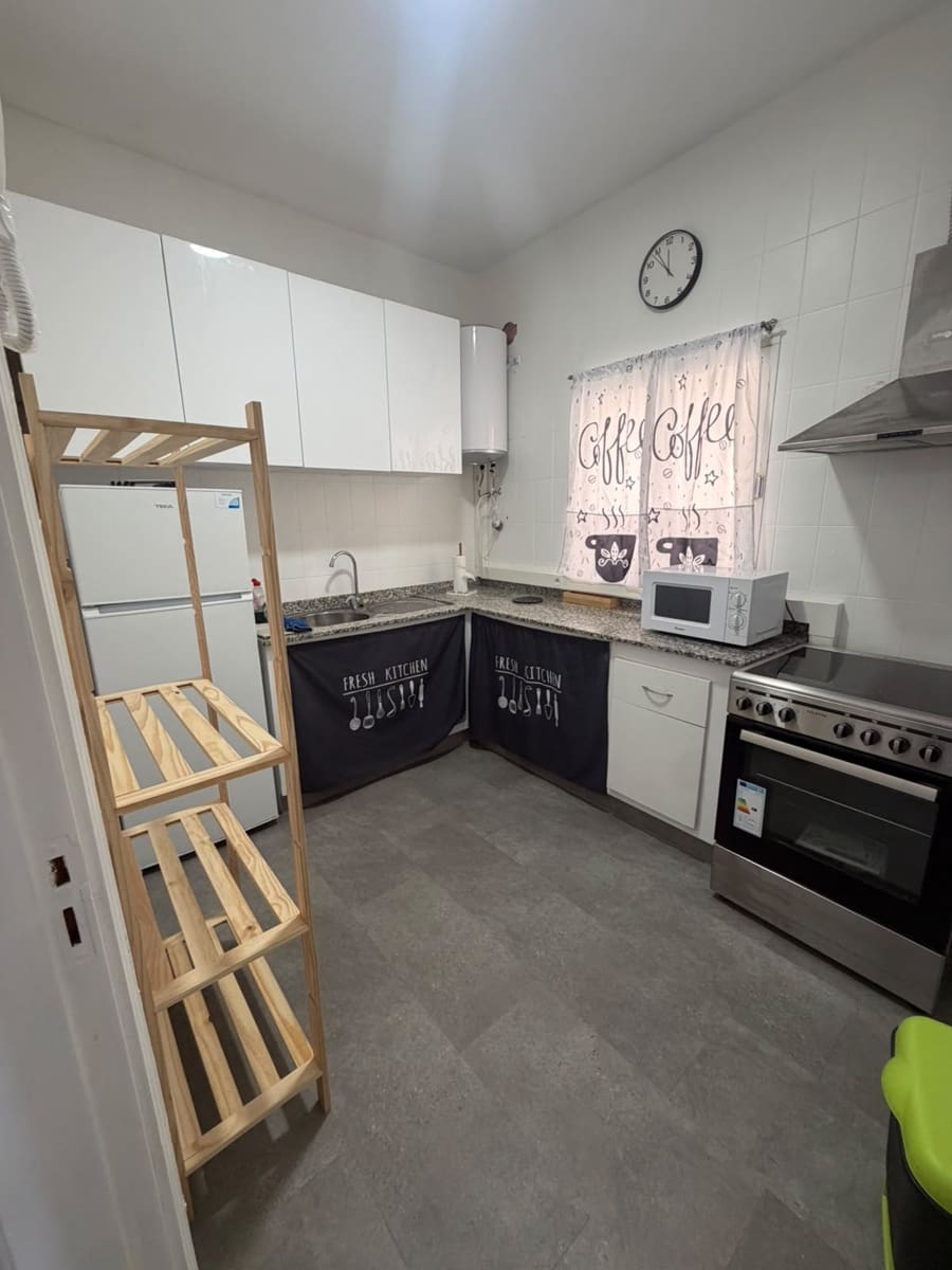 5 Zimmer Apartment zu vermieten in El Sobradillo - 315 € (Ref: 10158490)