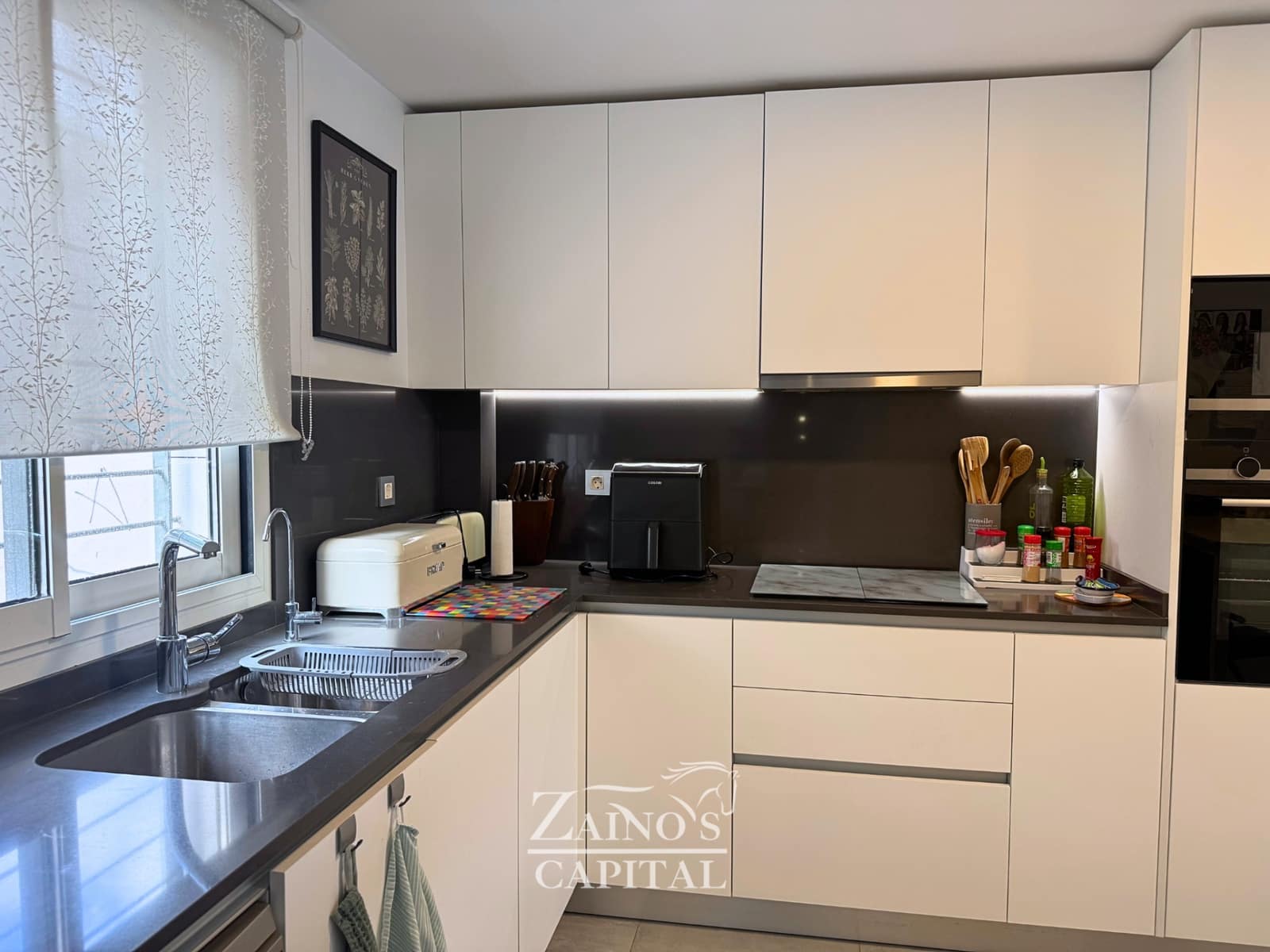 4 bedroom Townhouse for sale in Palma de Mallorca with garage - € 619,000 (Ref: 9451773)