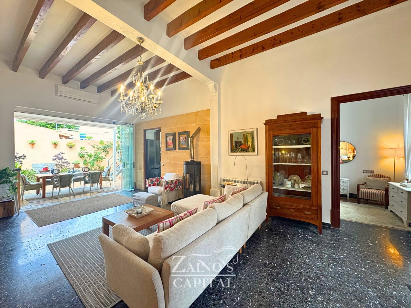 Chalet de 6 habitaciones en Colonia de Sant Jordi en venta con garaje - 1.890.000 € (Ref: 9470879)