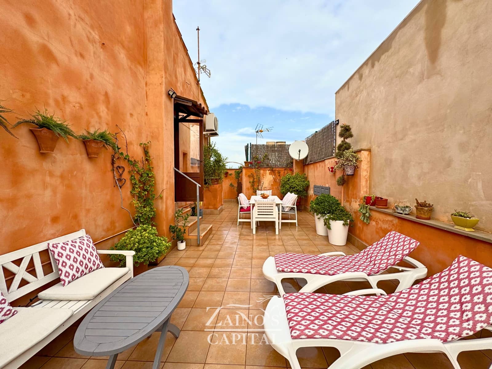 Chalet de 6 habitaciones en Colonia de Sant Jordi en venta con garaje - 1.890.000 € (Ref: 9470879)